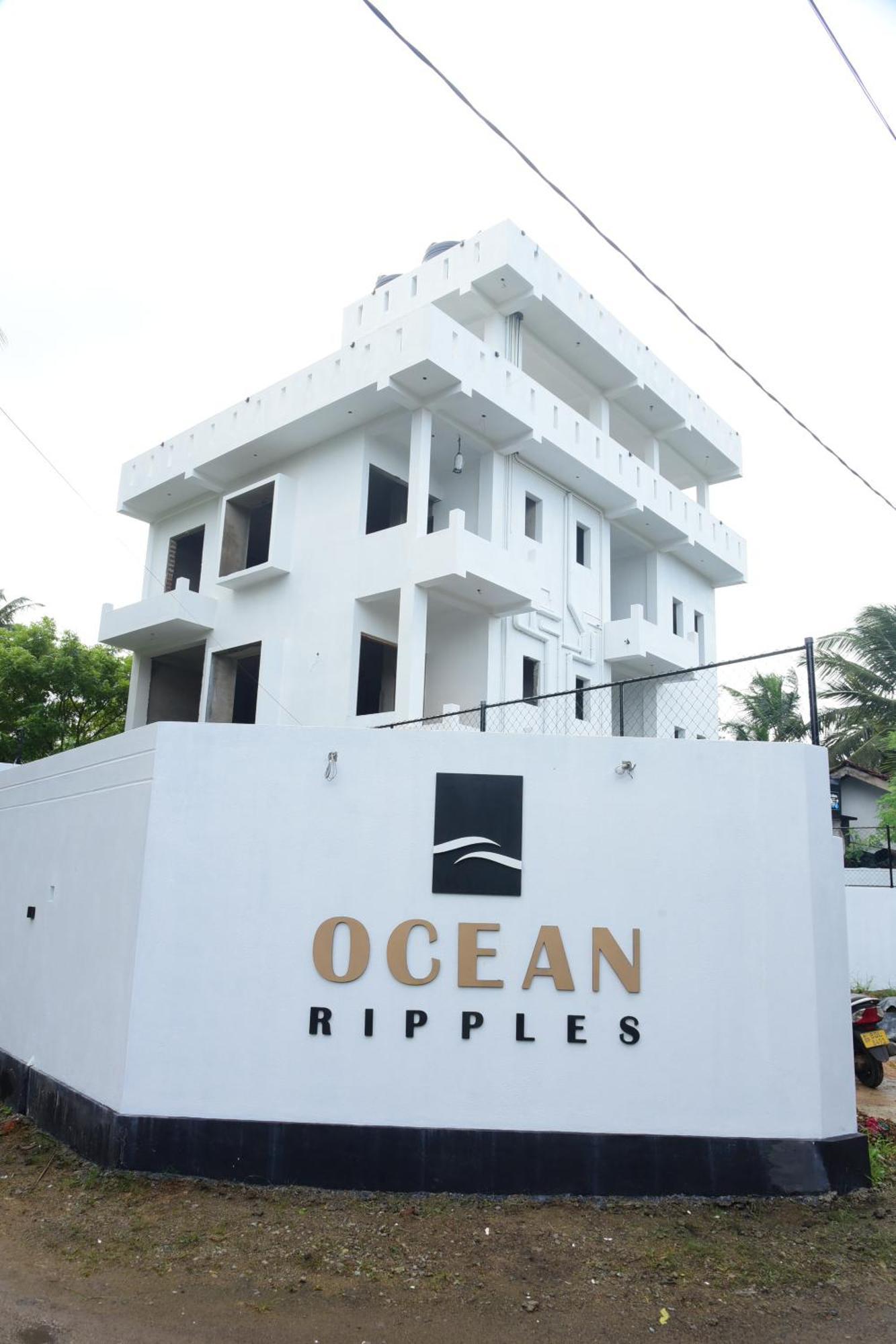 Ocean Ripples Hotel Hikkaduwa Buitenkant foto